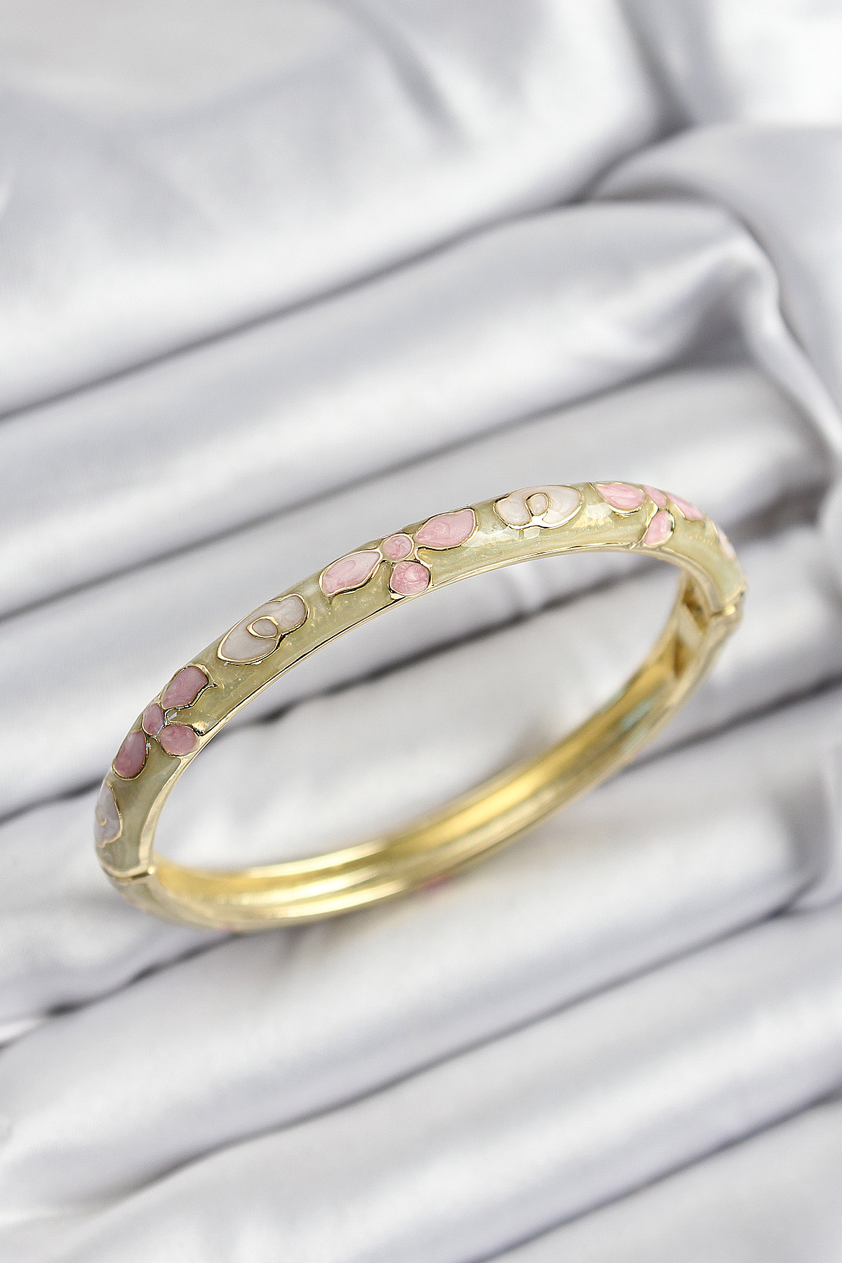 Mineli Pirinç Pembe Hardal Ve Krem Çiçek Motifli Gold Renk Kadın Kelepçe
