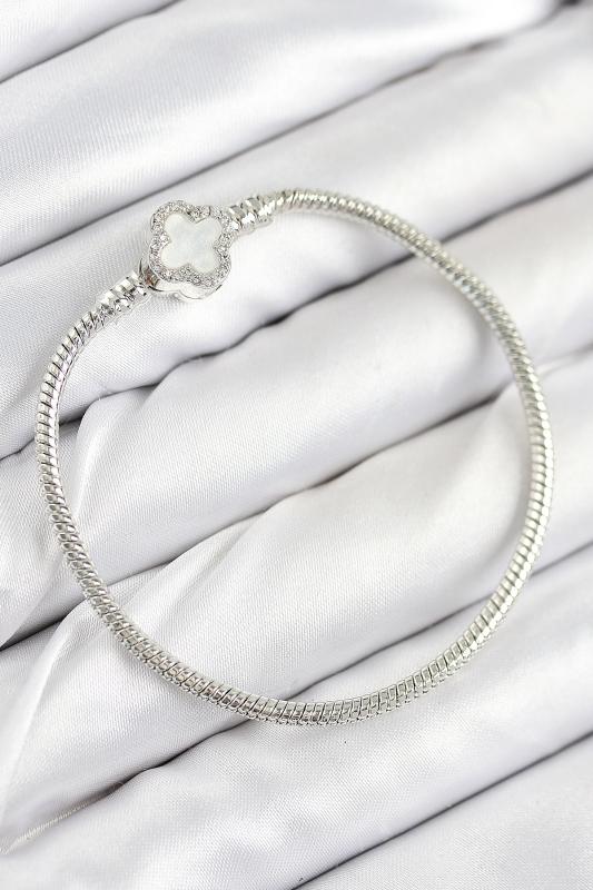 Pirinç Charm Zirkon Taşlı Yonca Model Gümüş Renk Kadın Bileklik