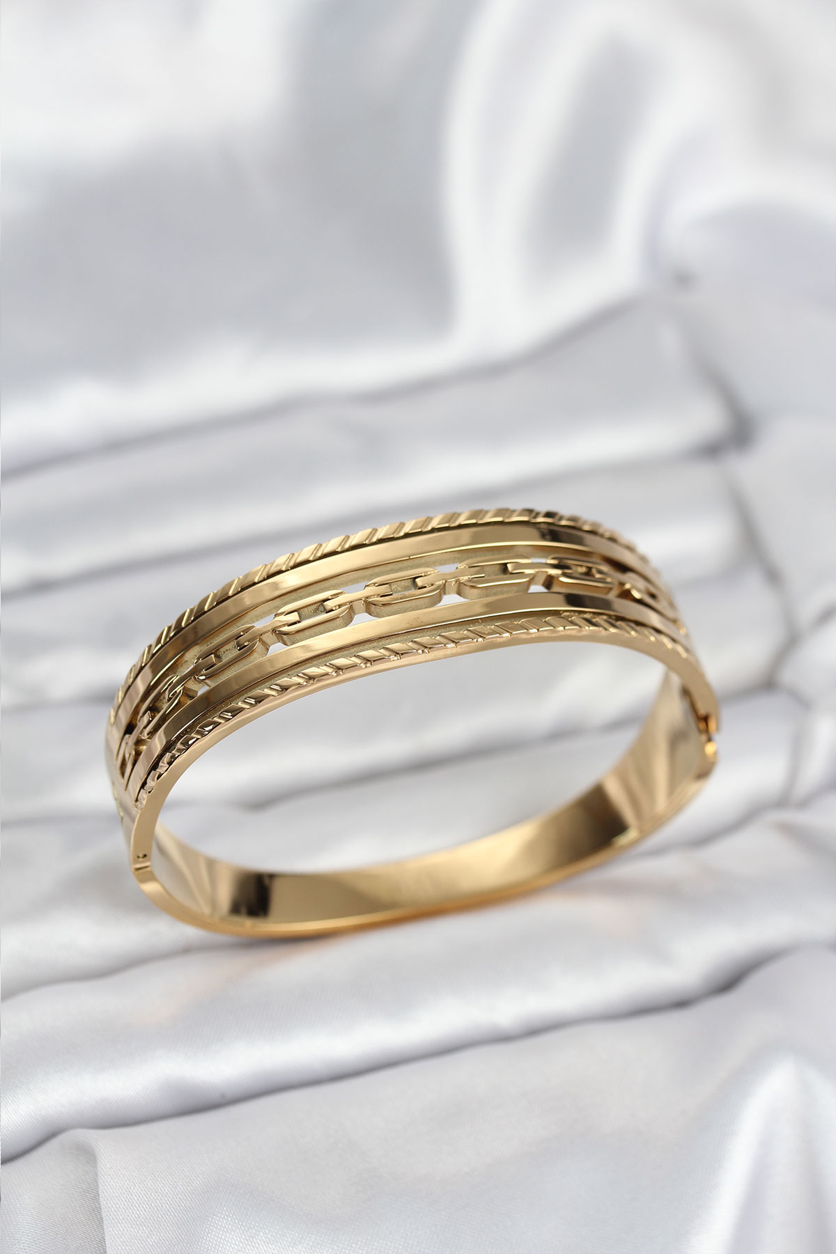 316L Çelik Gold Renk Vintage Model Kadın Kelepçe Bileklik