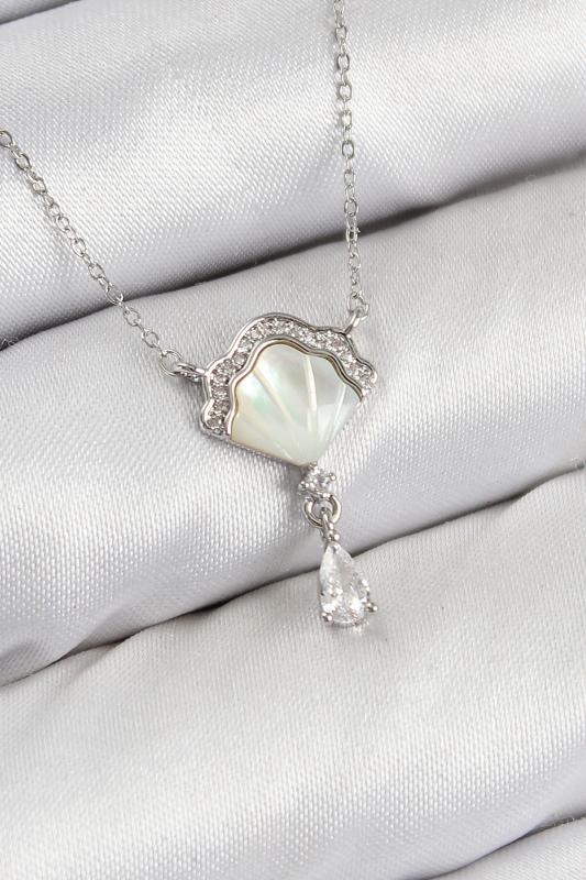 Pirinç Zirkon Taşlı İstiridye Model Gümüş Renk Kadın Kolye