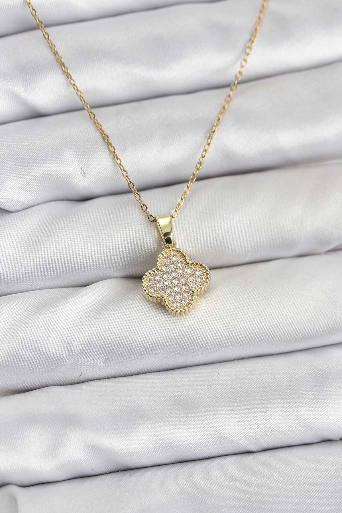 316L Çelik Zincir Gold Renk Zirkon Taşlı Yonca Model Kadın Kolye