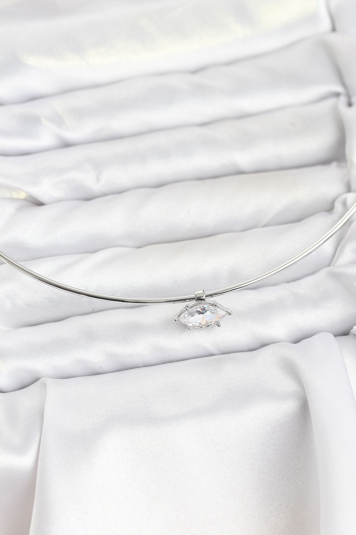 Pirinç Gümüş Renk Choker Model Zirkon Taşlı Kadın Kolye