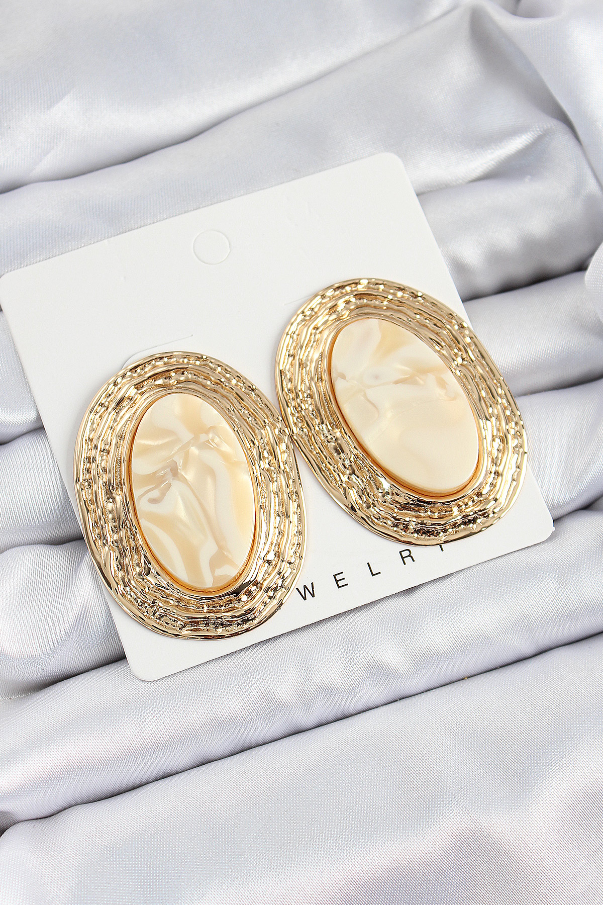 Pirinç Mermer Desenlli Bej Sedef Oval Vintage Model Gold Renk Kadın Küpe