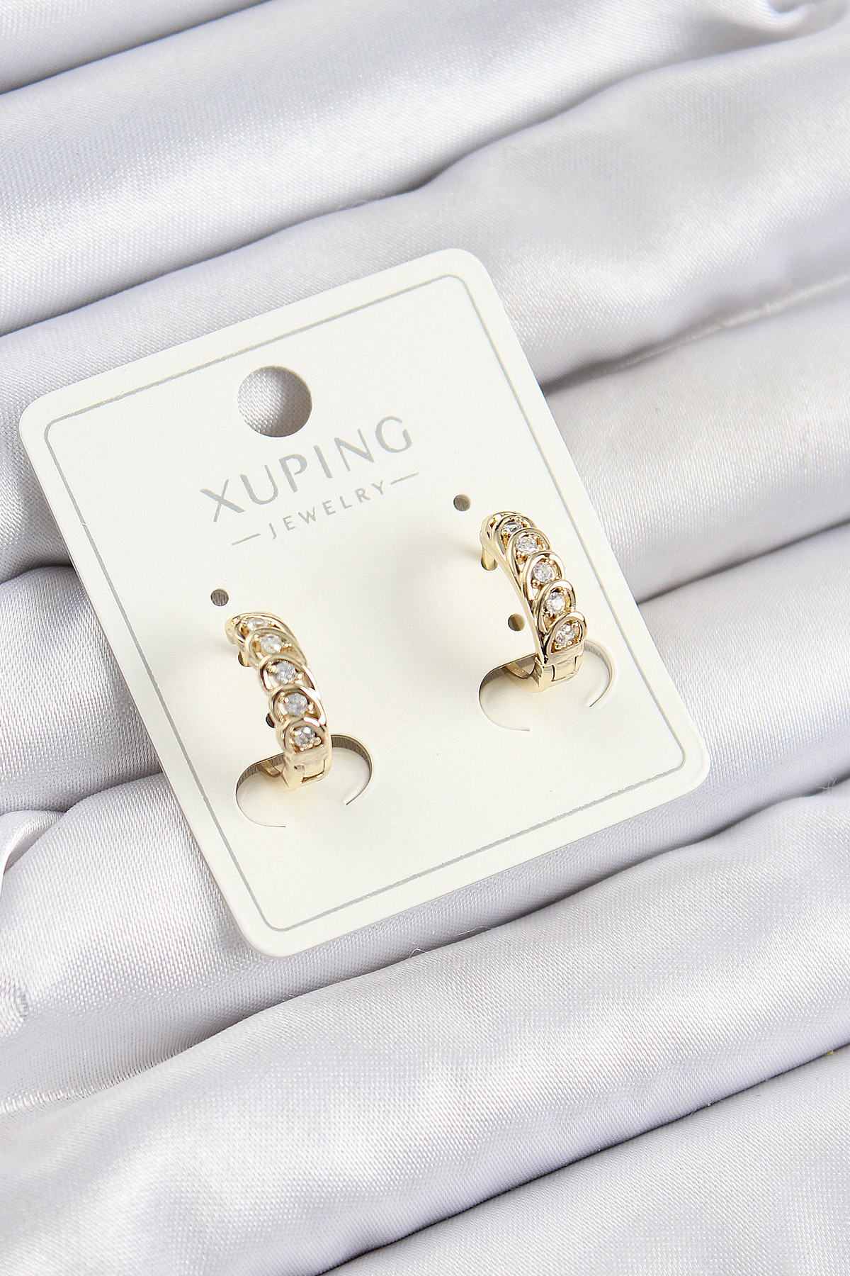 Xuping Zirkon Taşlı Ardışık Model Gold Renk Kadın Küpe