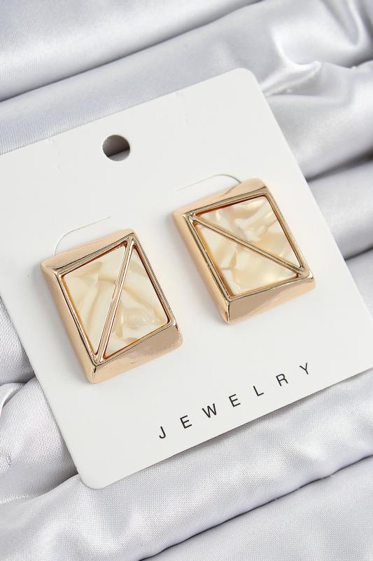 Pirinç Krem Üçgen Kesim Detaylı Kare Model Vintage Gold Renk Kadın Küpe