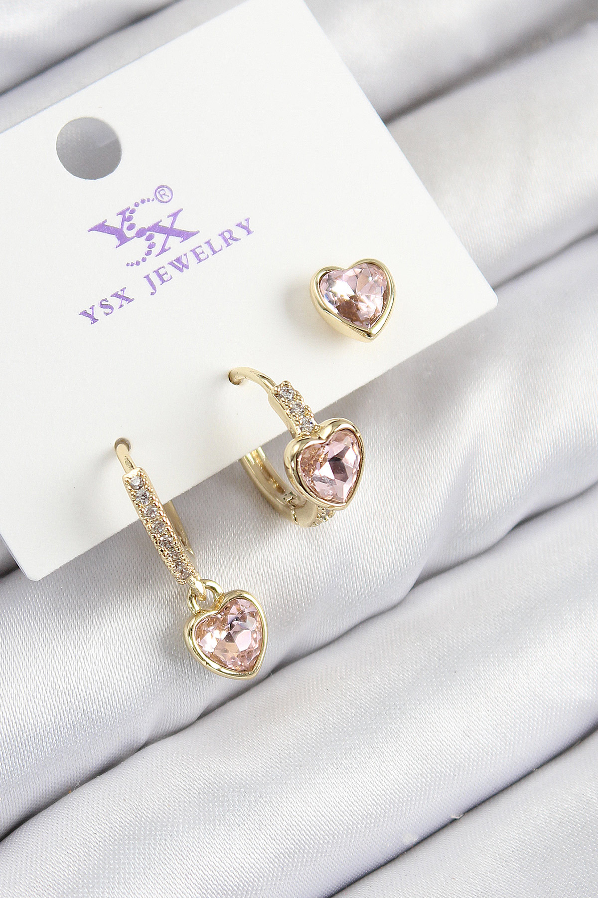 Pirinç Zirkon Taşlı 3’lü Pembe Kalp Model Gold Renk Kadın Küpe