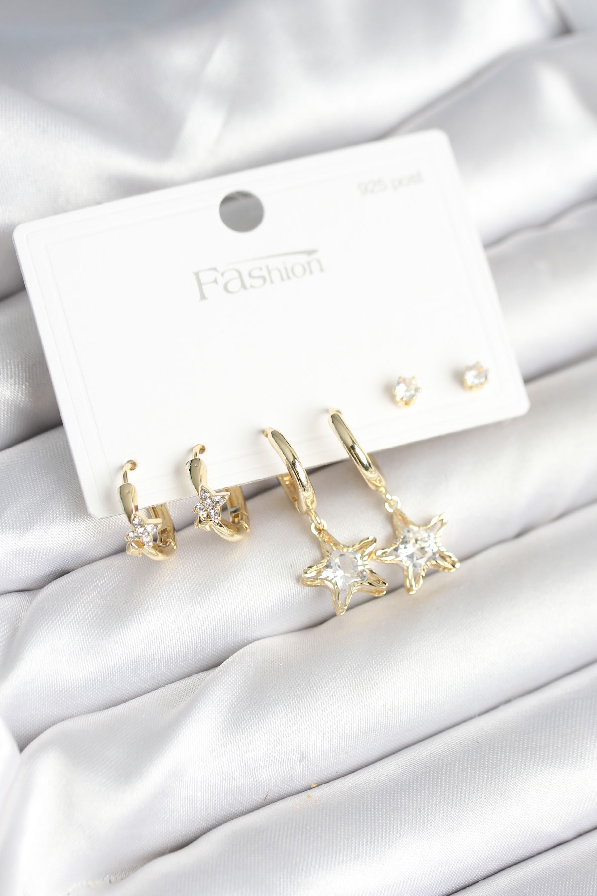Pirinç Gold Renk Yıldız Model 925 Gümüş Çivili Kadın Küpe Seti
