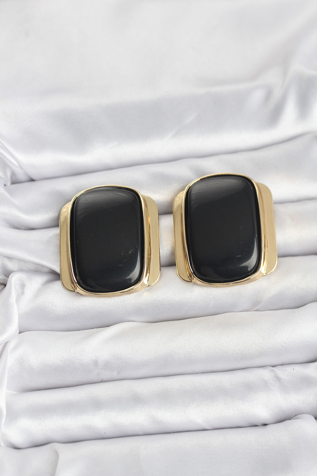 Pirinç Gold Renk Siyah Plaka Vintage Kadın Küpe