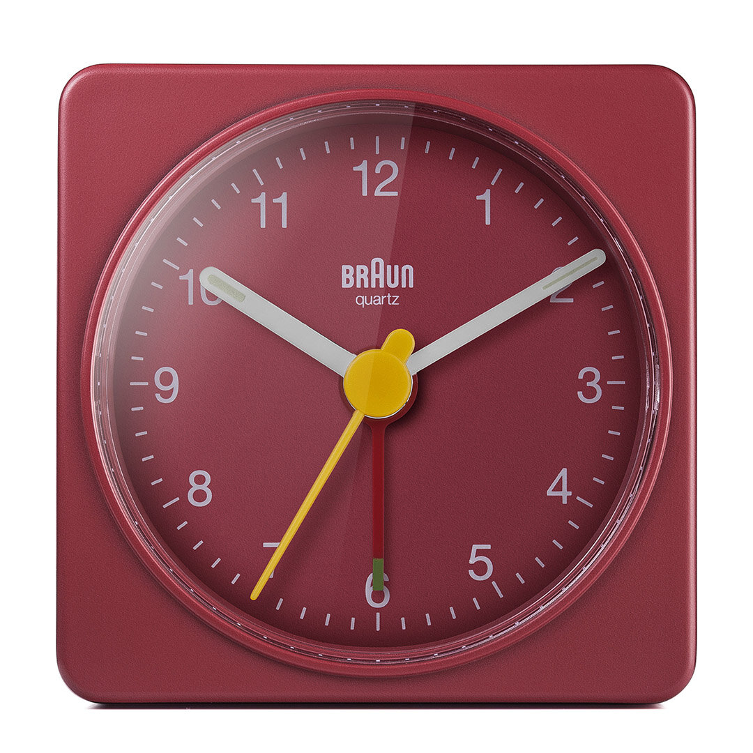 BRAUN BC02R KIRMIZI KLASİK SEYAHAT ANALOG ALARMLI MASA SAATİ