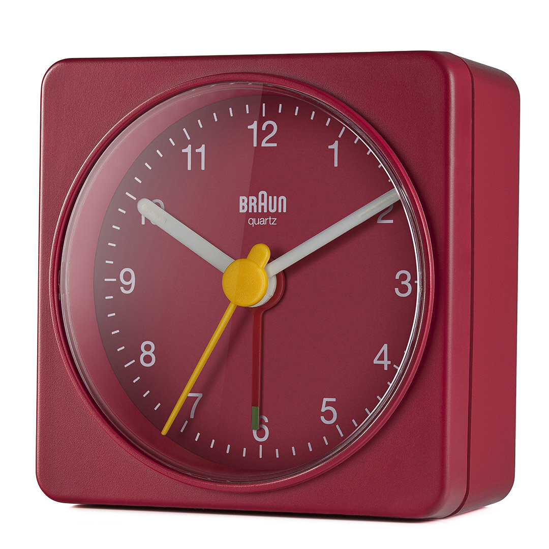 BRAUN BC02R KIRMIZI KLASİK SEYAHAT ANALOG ALARMLI MASA SAATİ