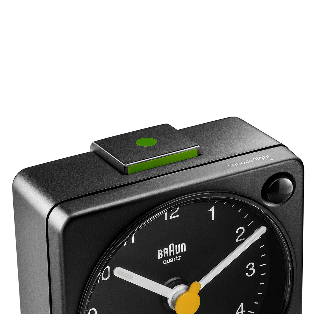 BRAUN BC02XB SİYAH KLASİK SEYAHAT ANALOG ALARMLI MASA SAATİ