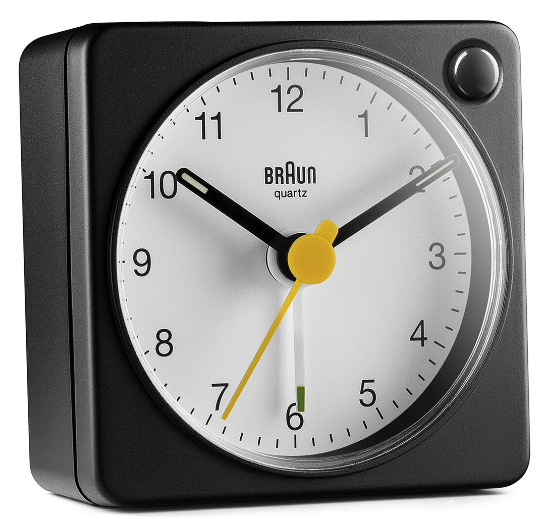 BRAUN BC02XBW SİYAH-BEYAZ KLASİK SEYAHAT ANALOG ALARMLI MASA SAATİ