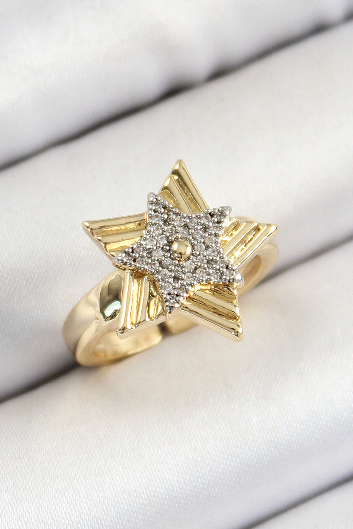 Pirinç Zirkon Taşlı Yıldız Model Gold Ve Gümüş Renk Kadın Yüzük