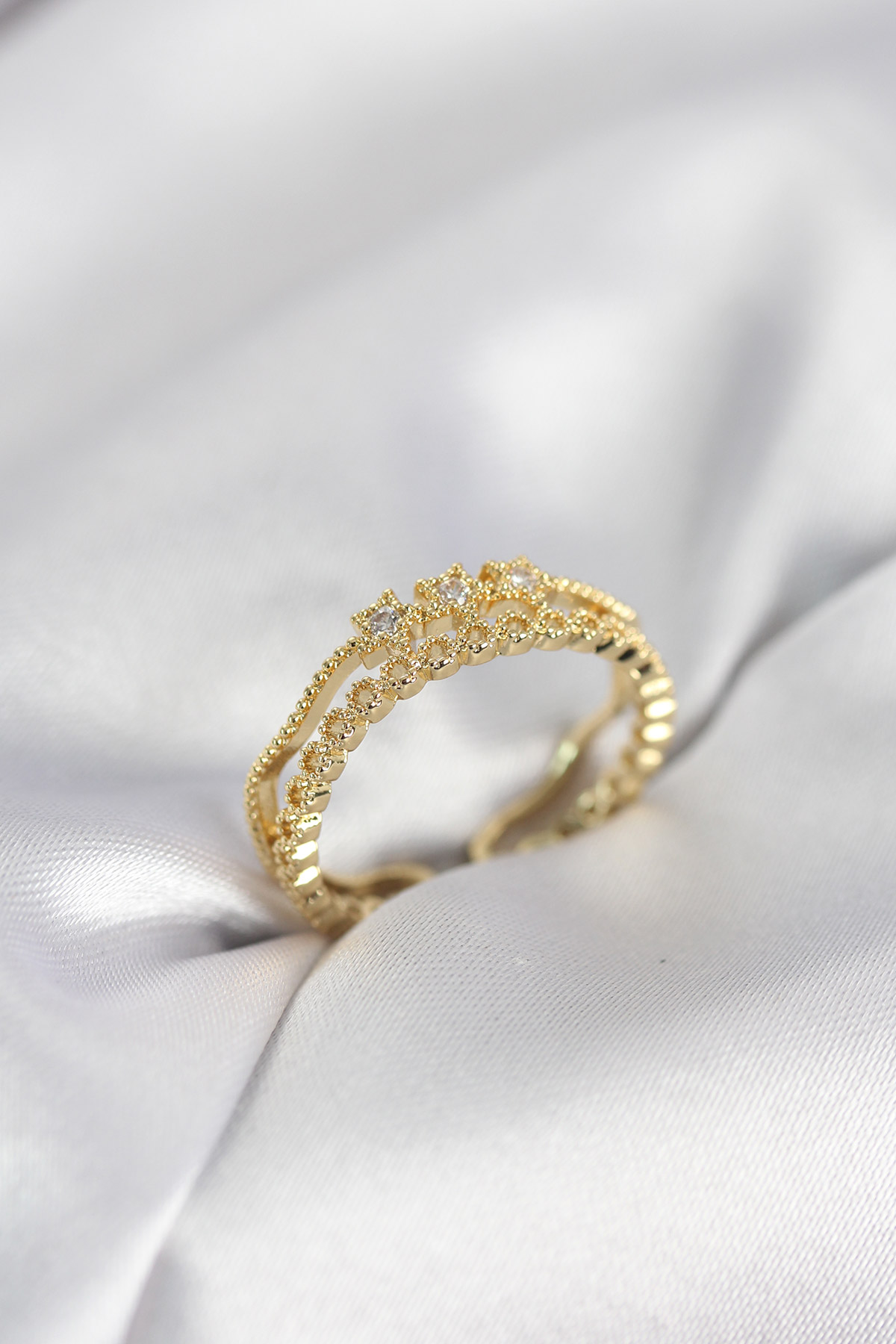 Gold Renk Minimal Yıldızlı Model Kadın Yüzük