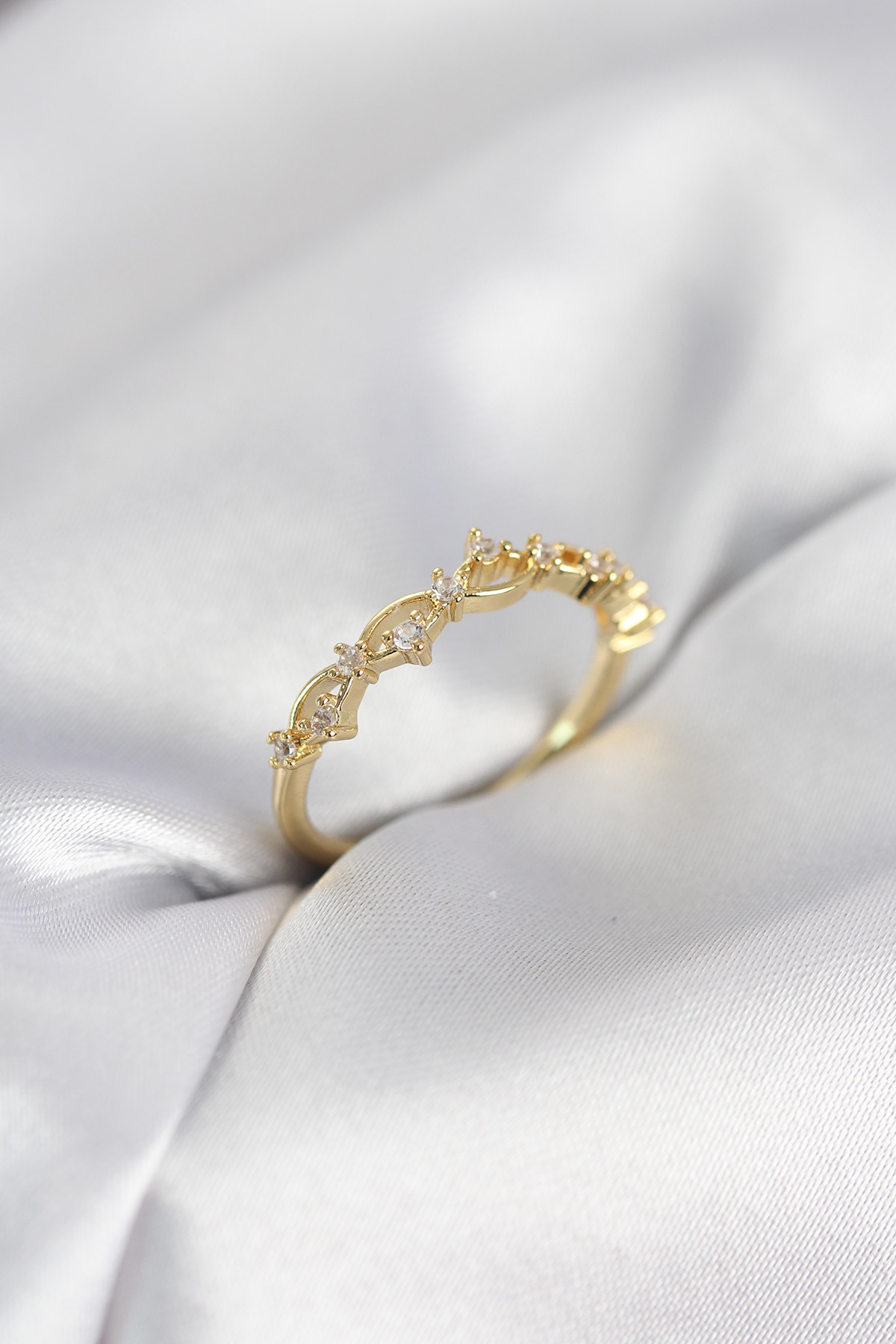 Zirkon Taşlı Pirinç Gold Renk Kadın Yüzük