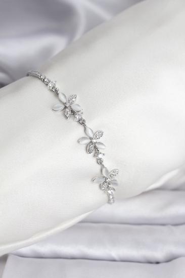 Çiçek Model Zirkon Taşlı Gümüş Renk Pirinç Su Yolu Kadın Bileklik