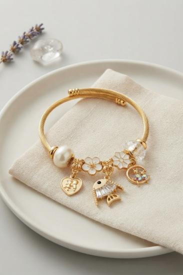 Balık Charmlı Beyaz Renk Gold Bileklik