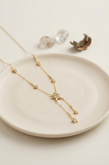 Pirinç Gold Renk Zirkon Taşlı Yıldız Model Kadın Kolye