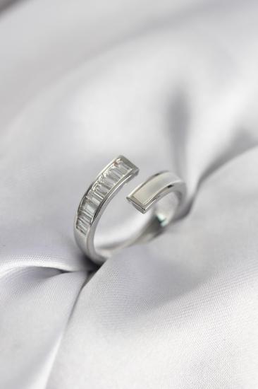 Gümüş Renk Sedefli Baget Zirkon Taşlı Kadın Yüzük