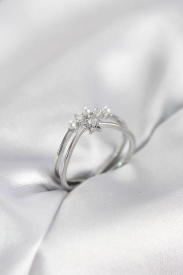 Gümüş Renk İncili Yıldız Model Zirkon Taşlı Kadın Yüzük